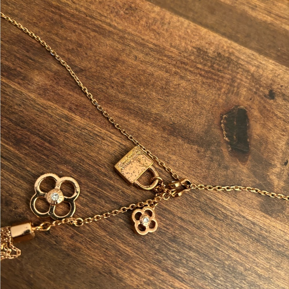 Vintage Henri Bendel Tassel, Padlock, Clovers Charm Necklace, Rose GoldTone, 38” - Picture 6 of 6
